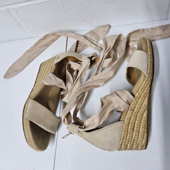 UGG Women's Size 6 Espadrille Shoes Heels Suede‎ Tie up - Picture 6 of 8